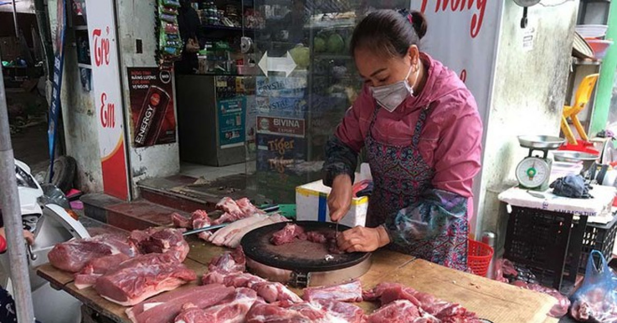 Thị trường - Tiêu dùng - Thịt lợn từ chuồng ra chợ, dân buôn một ngày 'ăn' ngay 3,5 triệu/con