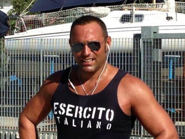 Thể thao - Siêu võ sĩ 112 trận toàn thắng "tẩn" 3 côn đồ nhập viện