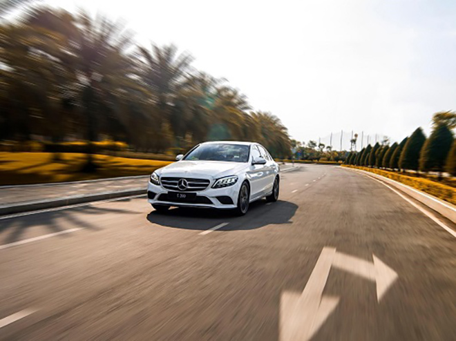 Bảng giá xe Mercedes-Benz C-Class cập nhật tháng 4/2020 - 1
