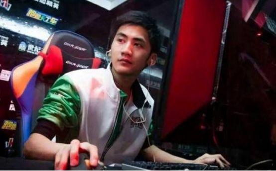 Streamer thu nhập trăm tỉ bỏ xa bà Tân Vlog và "YouTuber giàu nhất VN" - 5