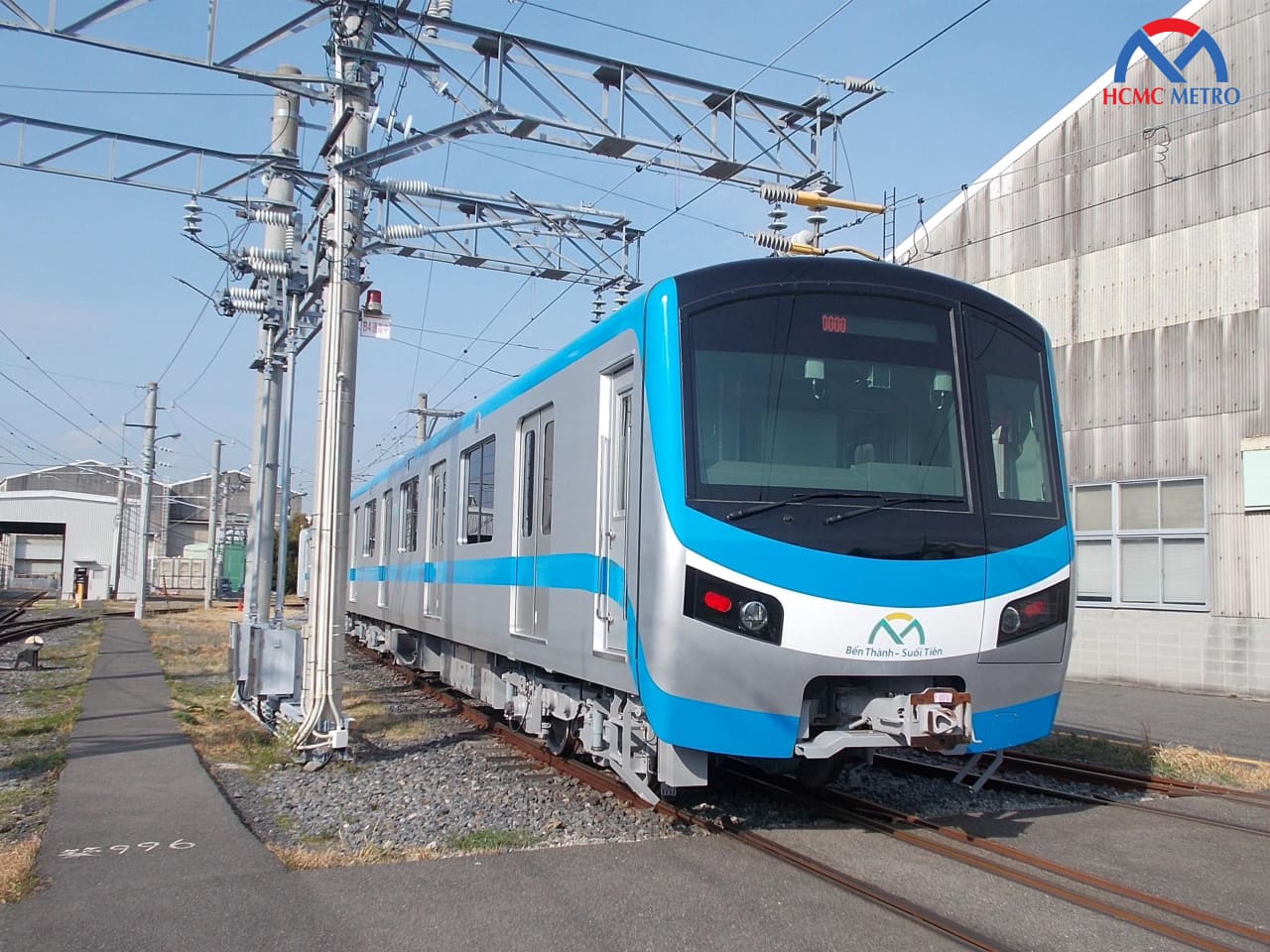 Đoàn tàu metro số 1 theo thiết kế giai đoạn đầu có 3 toa xe và sau này 6 toa. Với tàu 3 toa xe, chiều dài là 61,5m và 6 toa xe là 121,5m (Nguồn: Ban Quản lý đường sắt đô thị TP.HCM).