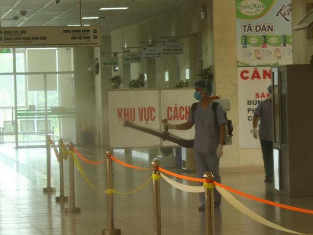 Tin tức trong ngày - Diễn biến mới nhất về sức khỏe của 3 bệnh nhân Covid-19 rất nặng ở Việt Nam