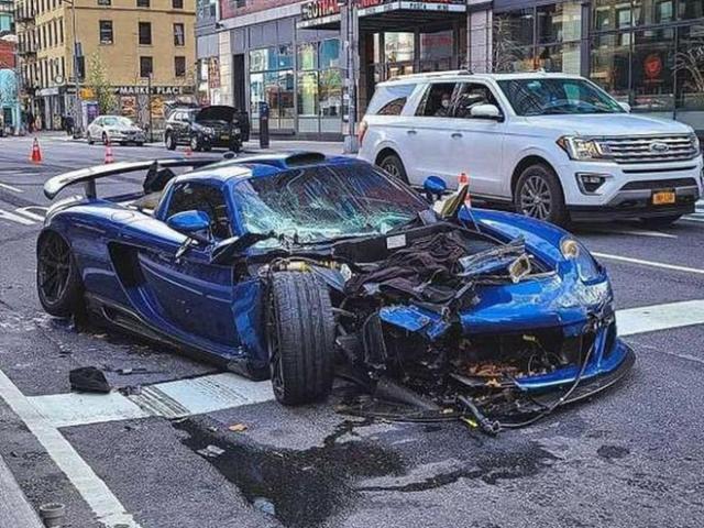 Tin tức ô tô - Chủ nhân phê thuốc, siêu xe Porsche cực hiếm trị giá 17,5 tỉ bị đâm nát bét