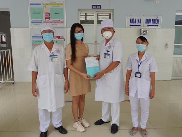 Tin tức trong ngày - Thêm một bệnh nhân mắc Covid-19 khỏi bệnh