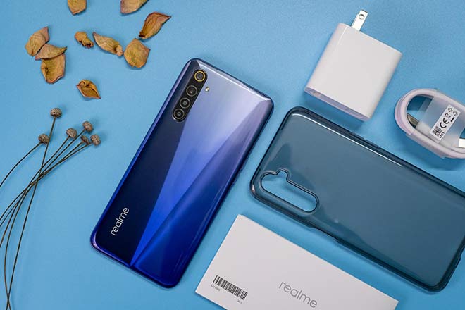 Không thể bỏ qua Realme 6 với ưu đãi hấp dẫn tại TGDĐ trong 3 ngày 17-19/04 - 1