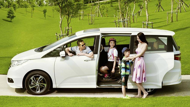 Nếu gia đình có 4 người lớn trở lên và thường lên kế hoạch cho những chuyến du lịch và thường xuyên về quê thì lời khuyên là hãy chọn một chiếc xe ô tô 7 chỗ