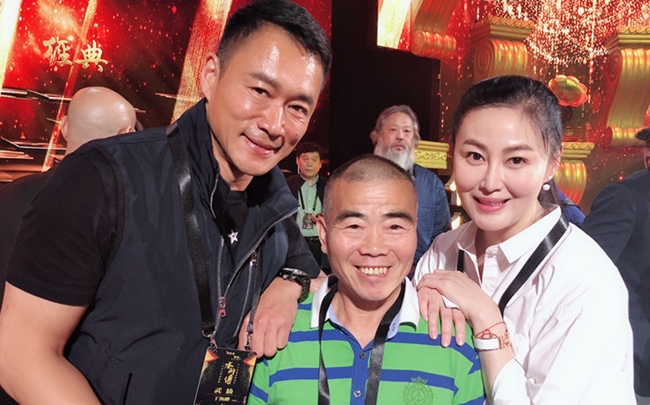 Bộ ba Võ Đại Lang - Võ Tòng và Phan Kim Liên có dịp gặp lại nhau sau 20 năm phim phát sóng trong chương trình kỉ niệm của đài CCTV.