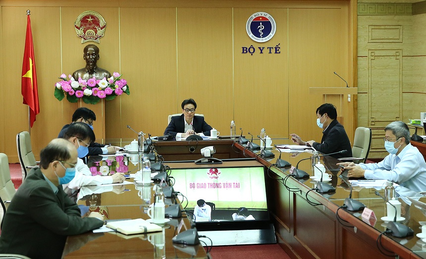 Phó Thủ tướng Vũ Đức Đam chủ trì cuộc họp Ban Chỉ đạo sáng 15/4. Ảnh: VGP/Đình Nam.