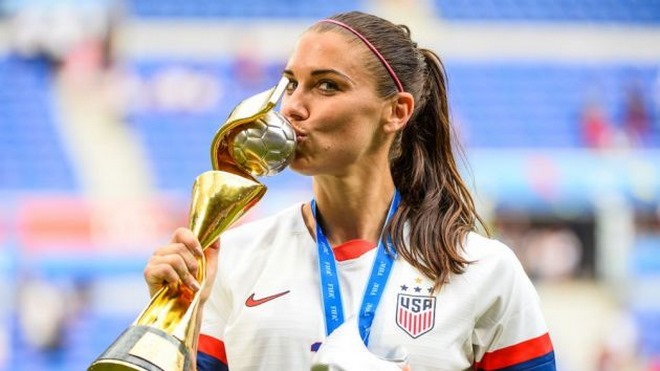 Sốc: Nữ tuyển thủ “vạn người mê” bầu 9 tháng vẫn tập tạ, rèn thể lực - 4