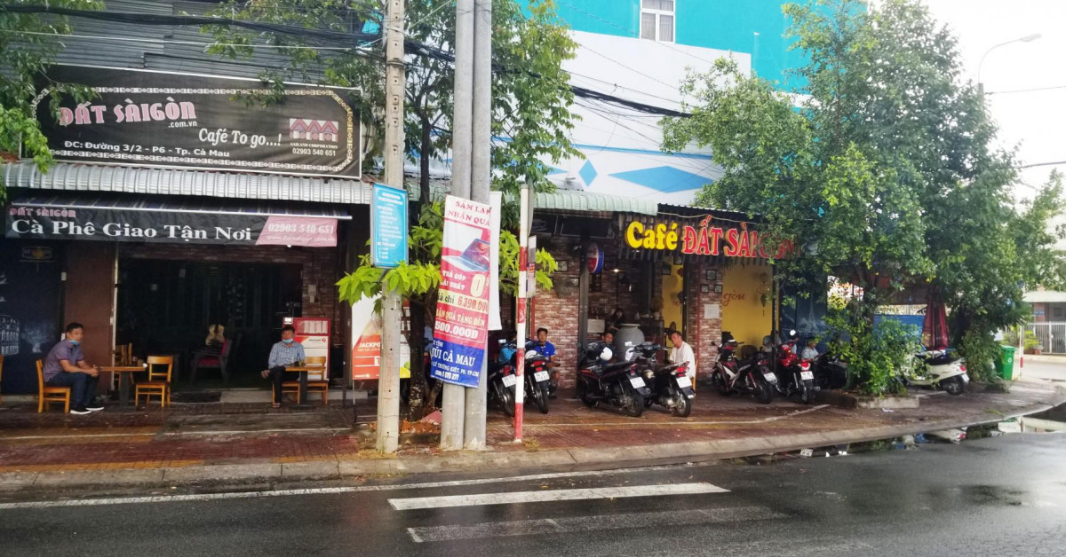 Tin tức trong ngày - Cà Mau: Cấm massage, gội đầu; cho quán ăn, cà phê buôn bán