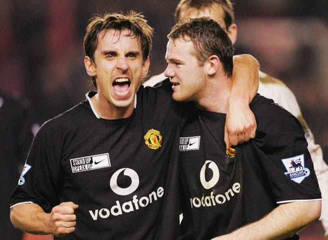 Neville từng "toát mồ hôi" với Rooney thời còn làm đội trưởng MU