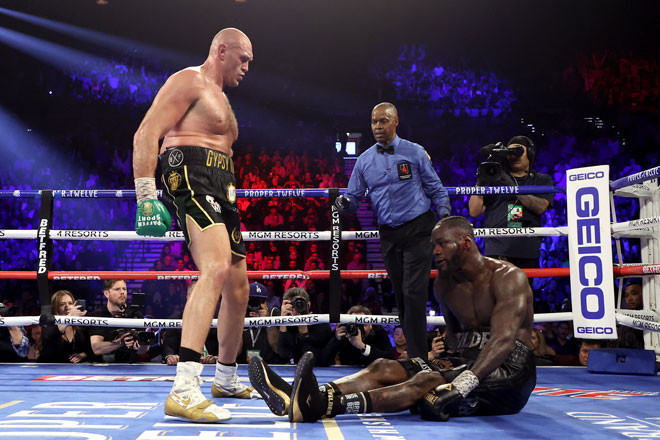 Tyson Fury hạ gục Deontay Wilder