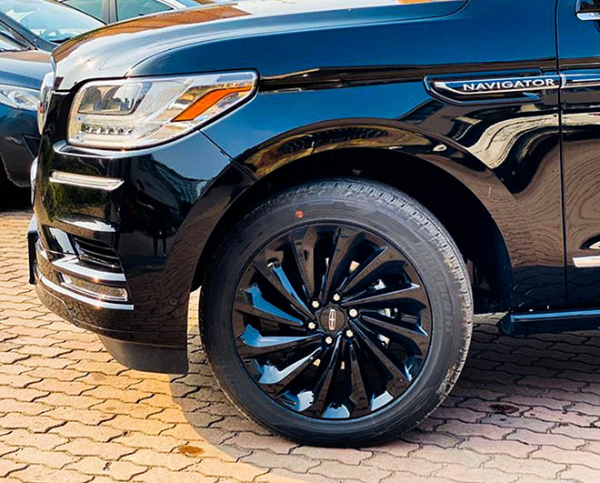 Lincoln Navigator 2020 chuyên cơ mặt đất cho giới nhà giàu Việt - 6