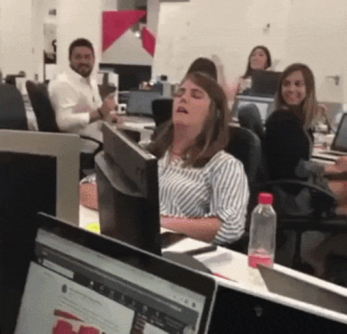 Những tình huống "tấu hài cực mạnh" khó đỡ nhất quả đất - 9