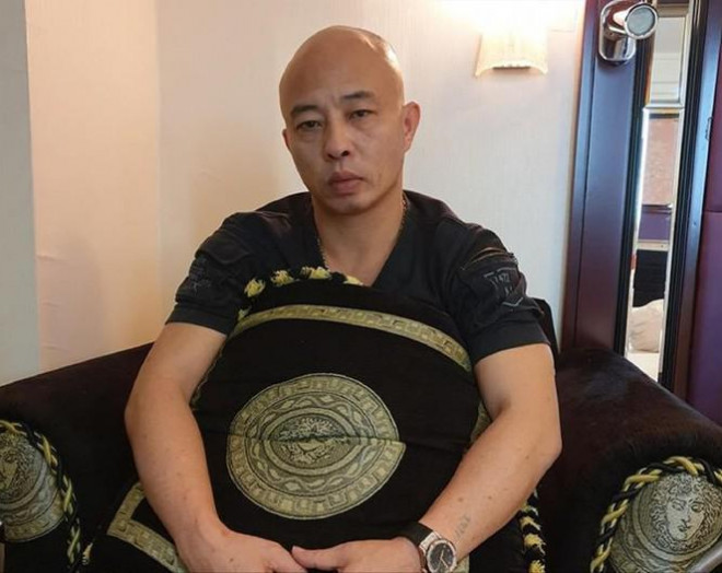 Bức ảnh được Đường Nhuệ đăng lên Facebook ngay sau khi Nguyễn Thị Dương bị bắt với nội dung: “Mong vợ sớm vượt qua giai đoạn khó khăn này”.