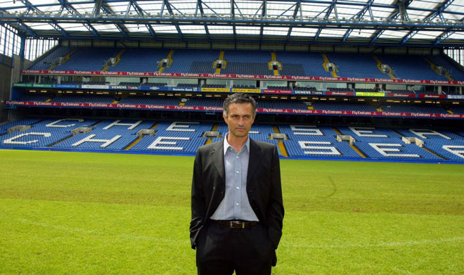Mourinho gia nhập Chelsea vào năm 2004