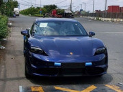 Tin tức ô tô - Xe thể thao thuần điện Porsche Taycan đầu tiên cập cảng Việt Nam