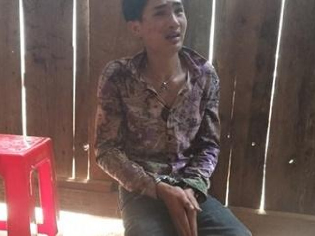 Pháp luật - Chối không được, đối tượng buôn ma túy quỳ gối xin tha