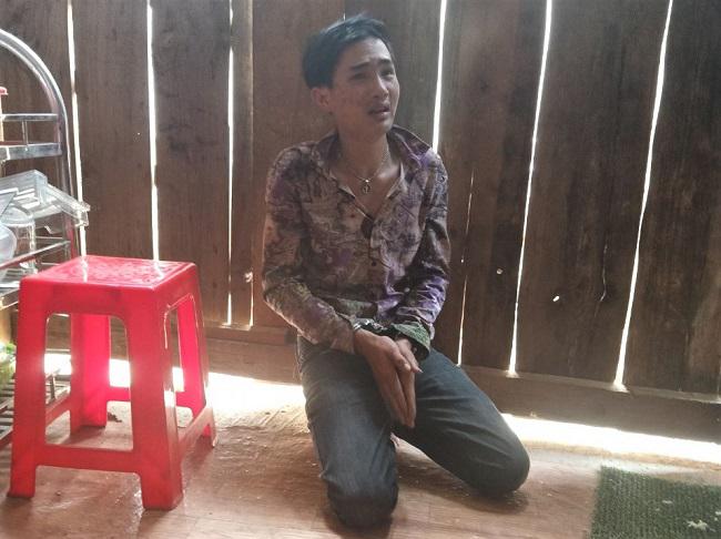 Bị Công an bắt về hành vi tàng trữ trái phép chất ma túy, Phạm Văn Lượng quỳ gối xin tha