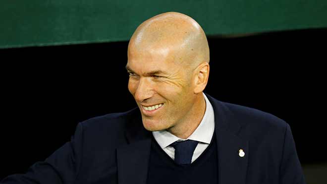 Juventus được cho là đã "đi cửa sau" mời mọc Zidane
