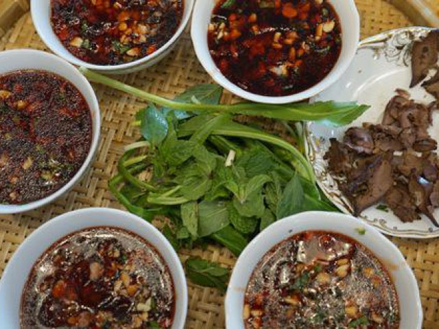 Ẩm thực - Vợ đảm làm tiết canh bằng... củ dền, đảm bảo vệ sinh lại ngon như tiết canh thật