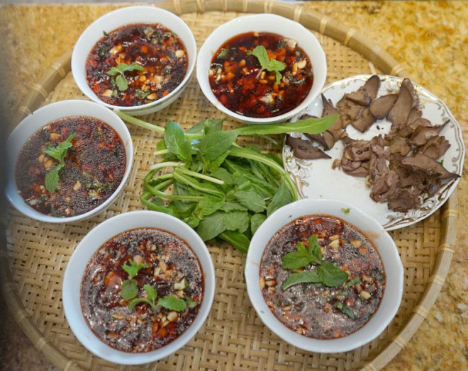 Vợ đảm làm tiết canh bằng... củ dền, đảm bảo vệ sinh lại ngon như tiết canh thật - 4