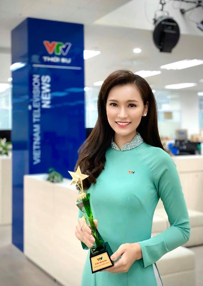 Cô vinh dự nhận được giải Gương mặt triển vọng của VTV
