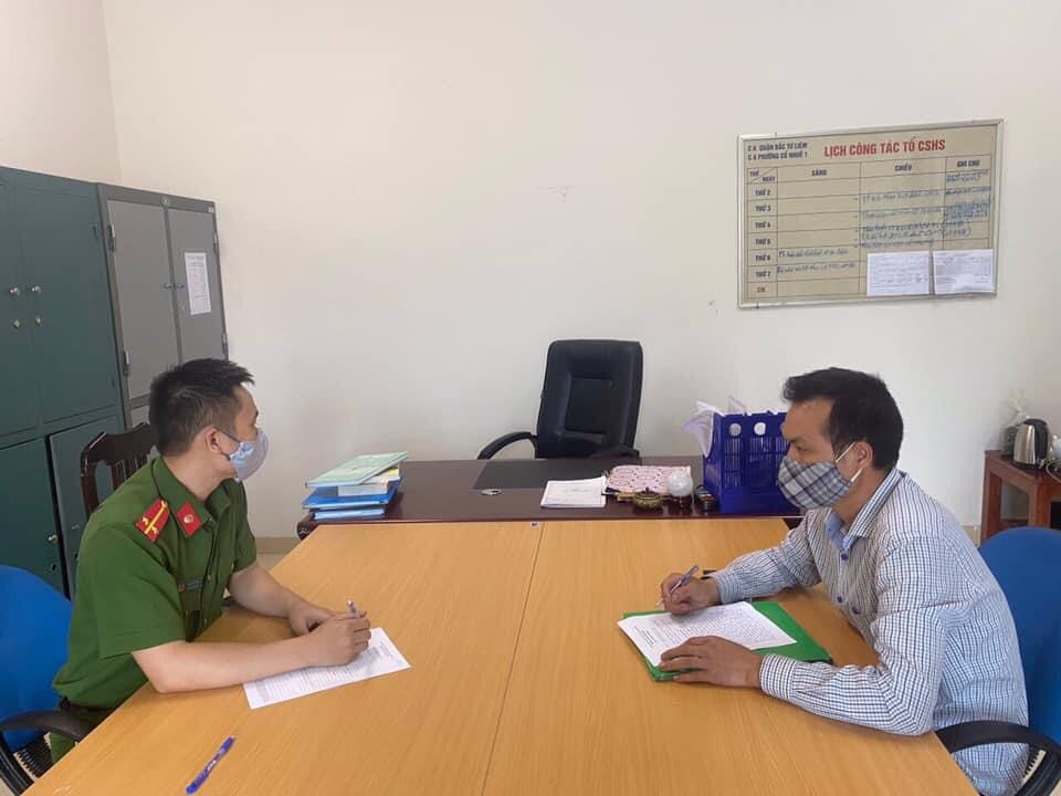 Trịnh Xuân Hòa tại cơ quan công an.