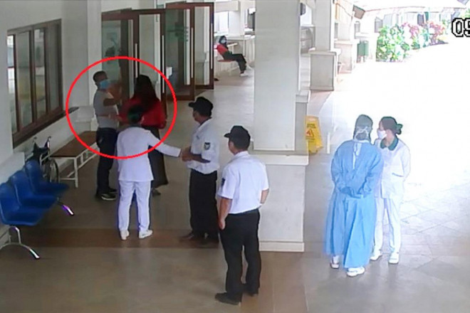 Ông Nguyễn Văn Hùng đánh nhân viên bảo vệ, dùng lời lẽ thô tục lăng mạ các nhân viên Bệnh viện Đa khoa Hoàn Mỹ Đà Lạt.