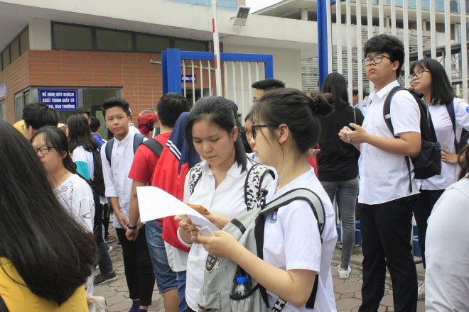 Kỳ thi tuyển sinh vào lớp 10 THPT năm học 2020-2021 tại Hà Nội sẽ chỉ còn 3 môn thi. Ảnh minh họa: Q.Anh