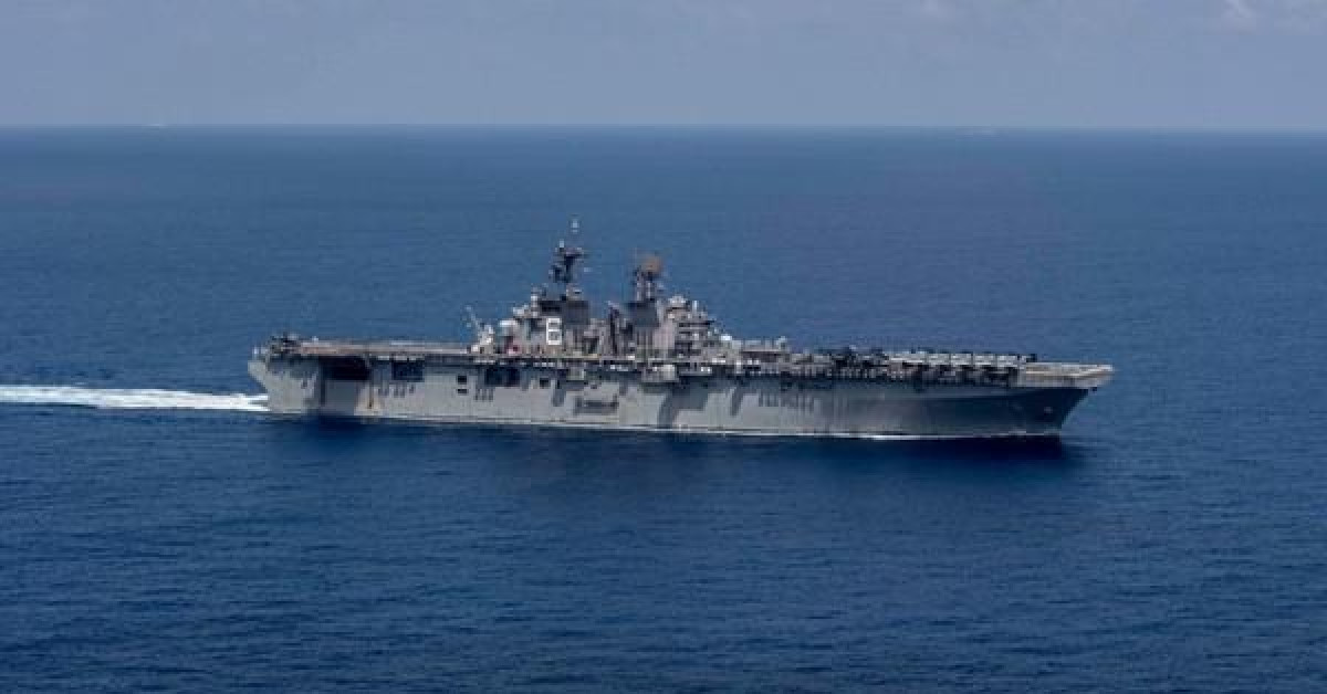 Thế giới - Tàu chiến đổ bộ Mỹ tiến về vùng biển có nhóm tàu Hải Dương 8 của Trung Quốc