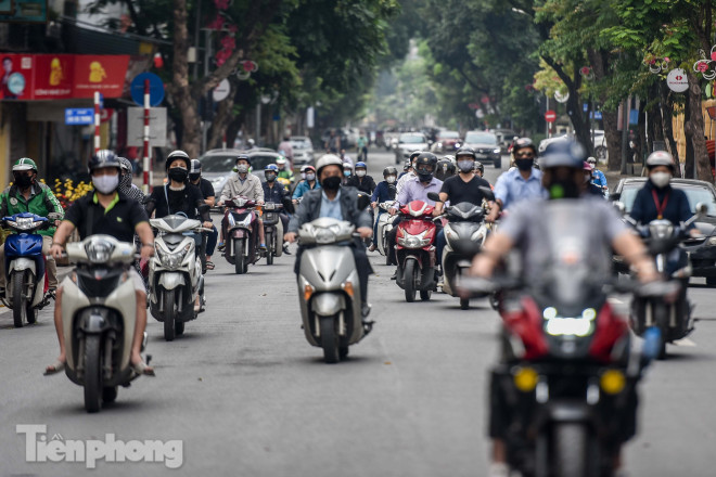 Gần hết hạn giãn cách xã hội, hàng quán rục rịch hoạt động trở lại - 2