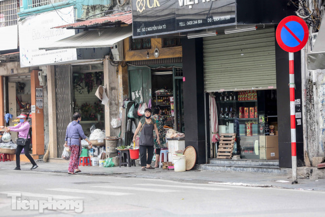 Gần hết hạn giãn cách xã hội, hàng quán rục rịch hoạt động trở lại - 8