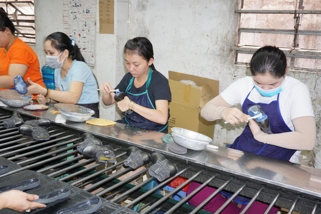 Người lao động gặp khó khăn do đại dịch Covid-19 có thể nhận mức hỗ trợ 1,8 triệu đồng/tháng