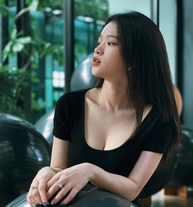 Lý do vì số đo vòng 1 của cô nàng trồi sụt thất thường. 