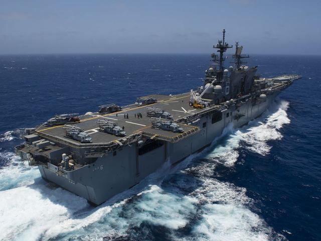 Mỹ nói gì khi điều tàu chiến tiến sát tàu khảo sát Trung Quốc tại Biển Đông?