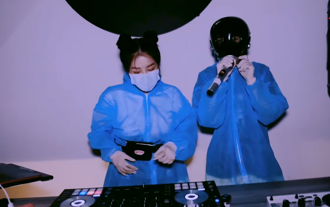 "Hoa khôi DJ Đà Nẵng" mặc áo dài chơi nhạc được khen phá cách - 5