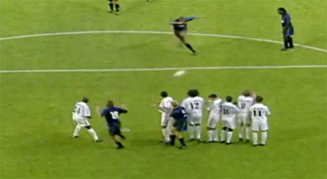 Cú "đại bác" của Adriano vào lưới Real Madrid năm 2001