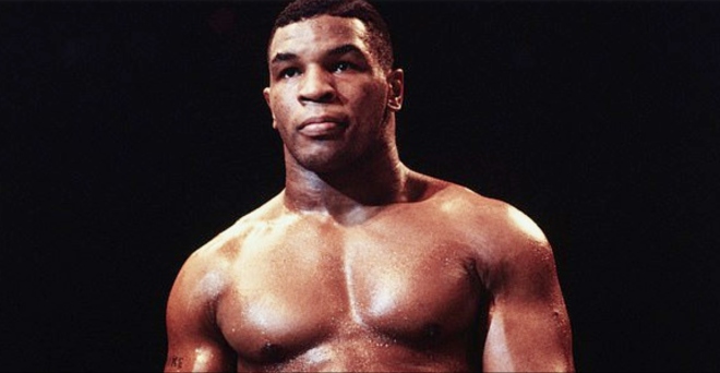 Mike Tyson thành công từ rất sớm