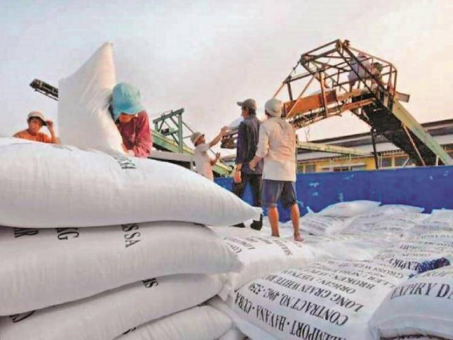 Thị trường - Tiêu dùng - Xuất khẩu gạo: Có hàng tại cảng thì không đăng ký nổi tờ khai và ngược lại