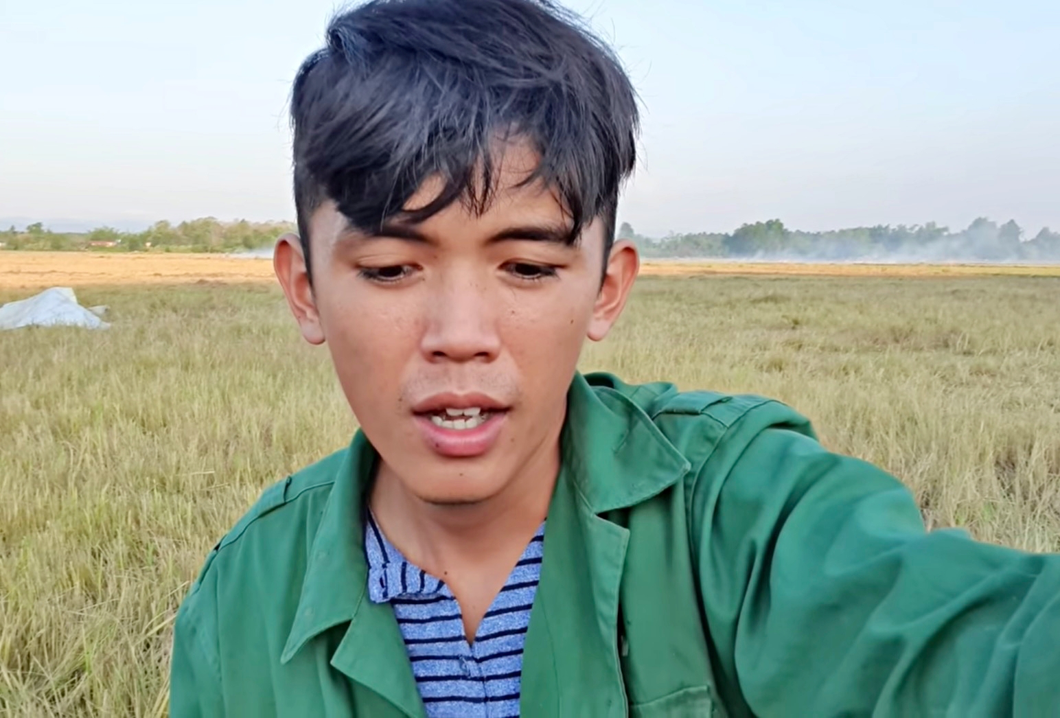 "YouTuber nghèo nhất VN" phạm lỗi nghiêm trọng vì làm clip cấm, nguy cơ bị "xoá sổ" kênh - 1