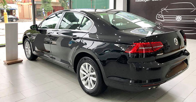 Cạnh tranh Toyota Camry mẫu xe Volkswagen Passat giảm giá gần 200 triệu đồng - 5