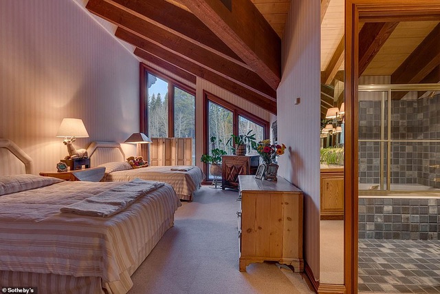 Biệt thự gần hồ của ông trùm "Bố già" được rao bán giá 5,5 triệu USD - 4