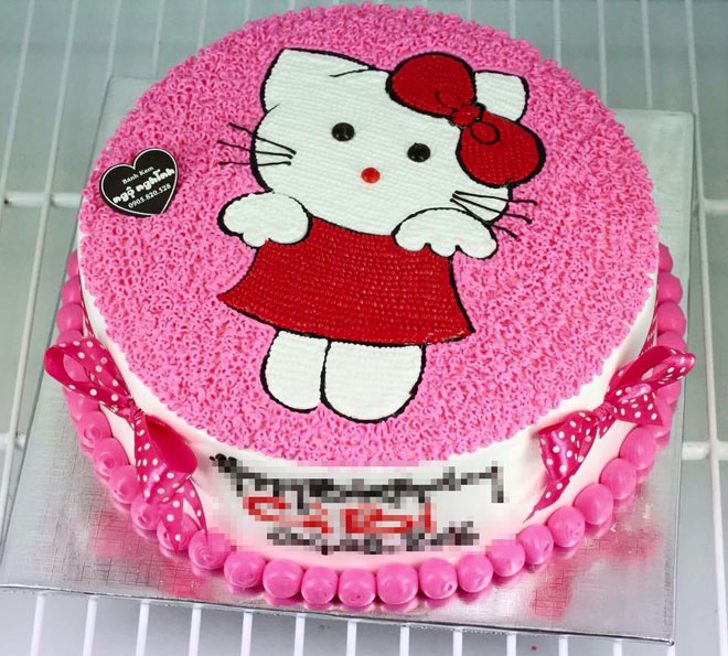 Hello kitty hồng và những chiếc bánh khiến người nhận "khóc không được, cười không xong" - 3