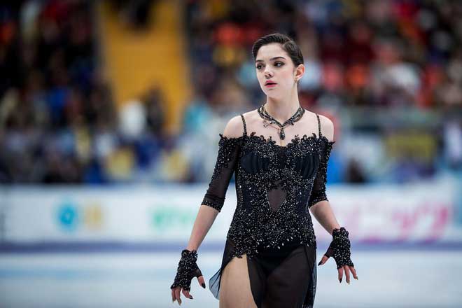Người đẹp sân băng Evgenia Medvedeva