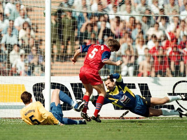 Bóng đá - Sai lầm "thế kỷ": Rớt hạng cay đắng vì bàn thắng "ma"