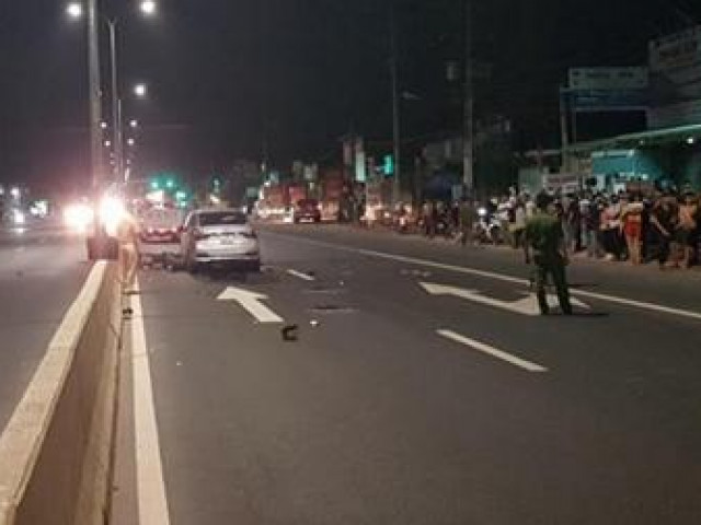 Tin tức trong ngày - Xe máy chạy ngược chiều đấu đầu ôtô, hai người tử vong