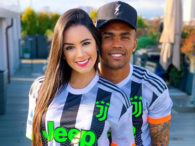 Bóng đá - Mỹ nhân "bốc lửa" giữ trái tim sao Juventus: Nóng bỏng từng đường cong