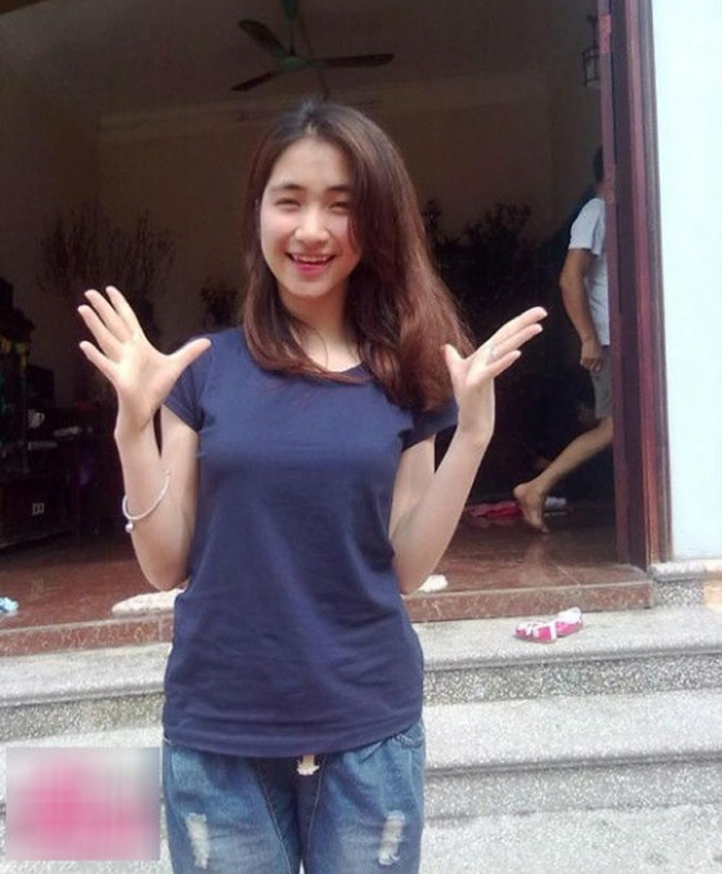 Nữ ca sĩ từng chia sẻ, sau khi giành ngôi quán quân học viên Ngôi sao, cô đi diễn nhiều hơn, có thêm thu nhập nên cô đã tiết kiệm và dành một phần phụ bố mẹ&nbsp;trả nợ xây nhà ở quê.