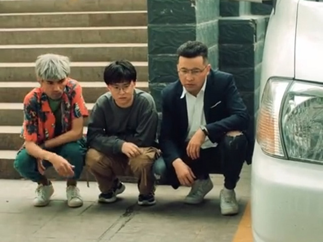 Video Clip Cười - Mọi cuộc "tranh đấu" luôn có rất nhiều đối thủ